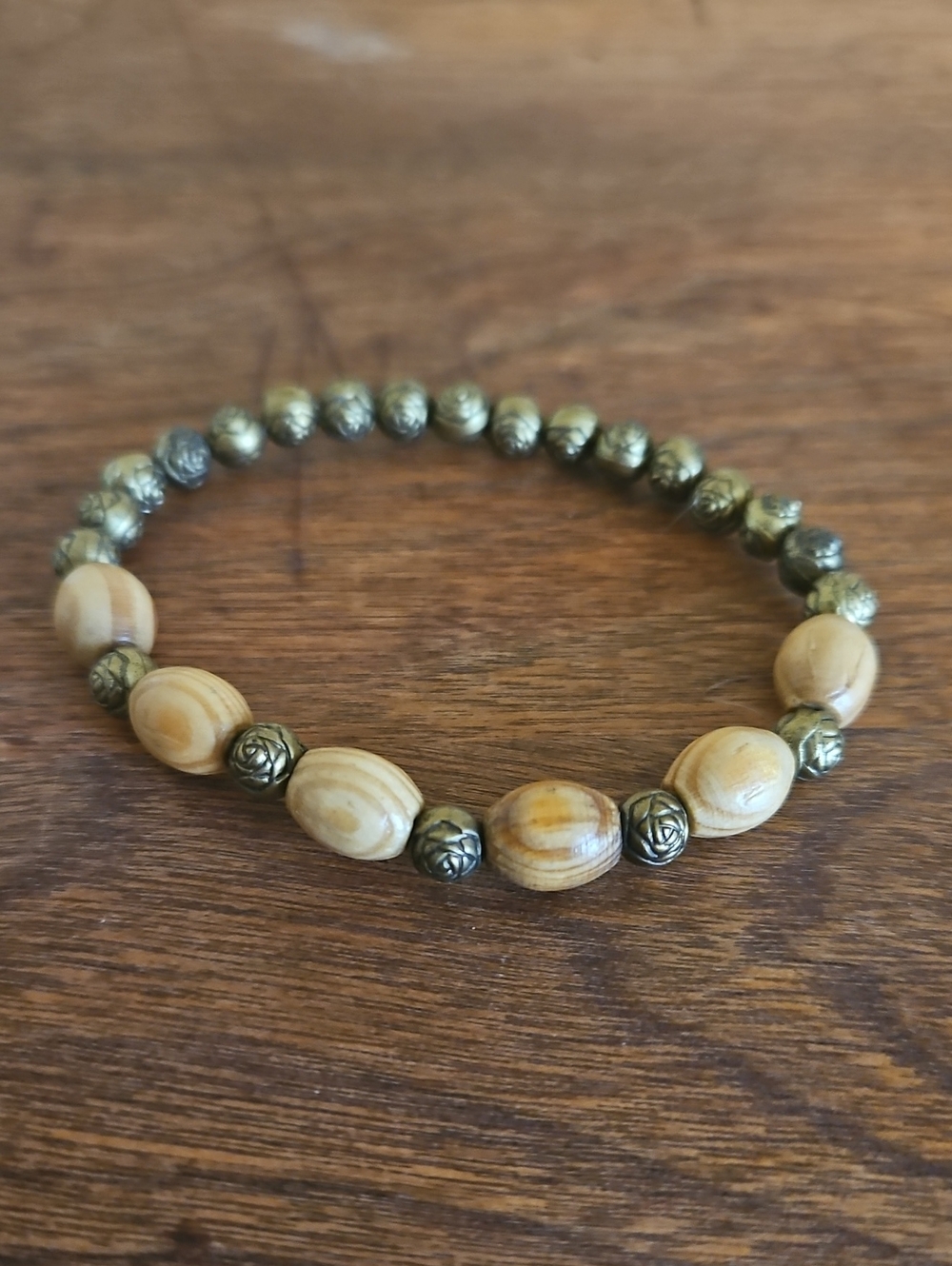 Wood & Floral Bead Bracelet
